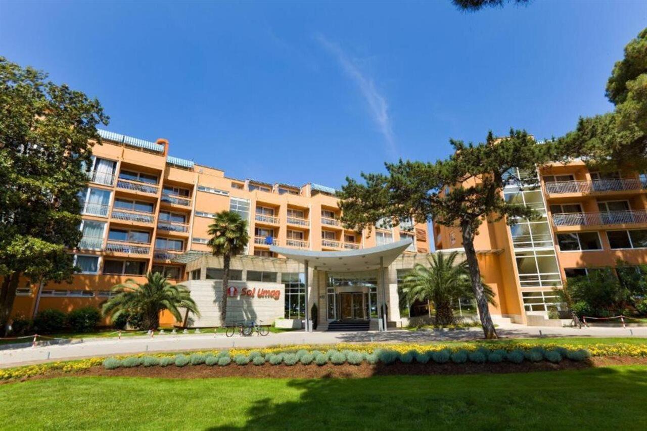 Plava Laguna Hotel