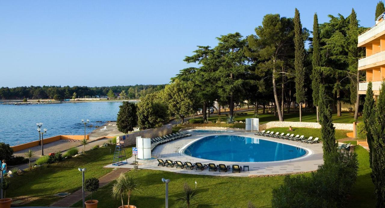 Plava Laguna Hotel 4*